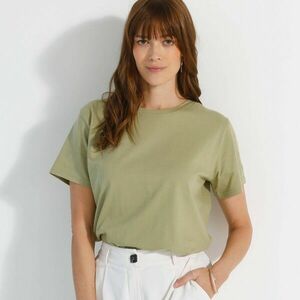 Egyenes ing rövid ujjakkal és kerek nyakkivágással kép