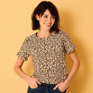 Póló kerek nyakkal és rövid ujjal, állatszőrme mintával kép