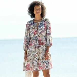 Légies, rövid ruha légies kreponból, nyomtatott mintával kép