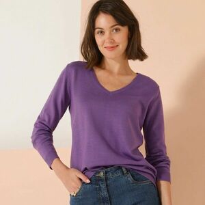 V-nyakú pulóver kép