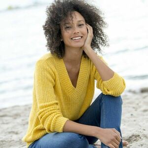 Laza pulóver V-nyakkal kép