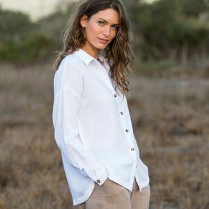 Muszlin oversize ing gombolt hasítékkal kép