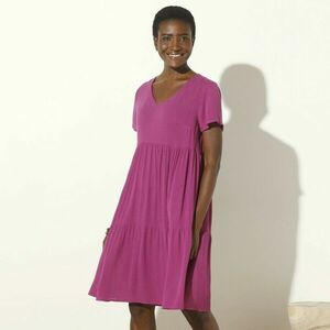 Crepon rövid monokróm V-nyakú ruha kép