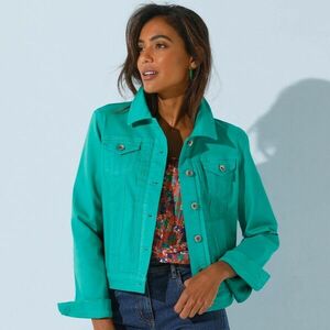 Gombos kabát dekoratív hajtókakkal kép