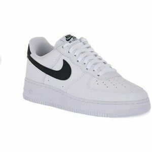 Rövid szárú edzőcipők Nike Air Force 1 07 kép