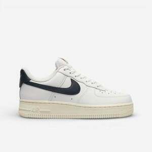 Rövid szárú edzőcipők Nike Air Force Low 1 07 kép