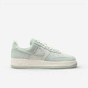 Rövid szárú edzőcipők Nike Air Force 1 07 Se kép