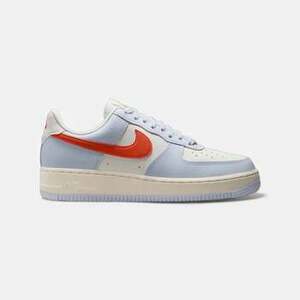 Rövid szárú edzőcipők Nike Wmns Air Force 1 07 kép
