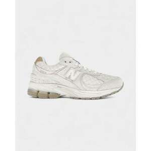 Rövid szárú edzőcipők New Balance 2002R Quilted White kép