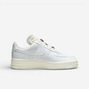 Rövid szárú edzőcipők Nike Air Force 1 Low Premium kép