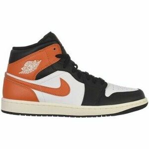 Magas szárú edzőcipők Nike Air Jordan 1 kép