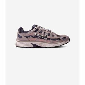 Rövid szárú edzőcipők Nike Wmns P-6000 SE 'Light Violet Ore Dark Raisin' kép