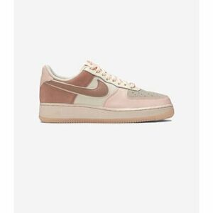 Rövid szárú edzőcipők Nike Wmns Air Force 1 Low Washed Coral kép