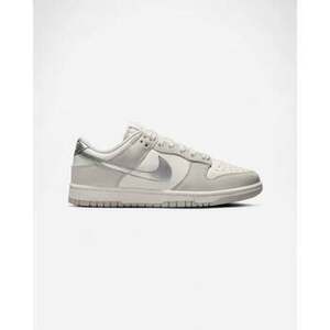 Rövid szárú edzőcipők Nike Dunk Low Silver Swoosh (W) kép