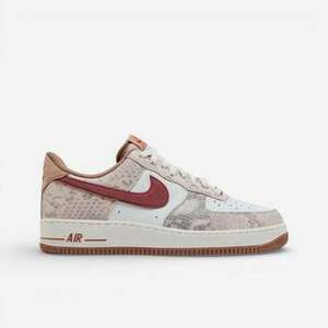 Rövid szárú edzőcipők Nike Air Force 1 07 Lv8 kép