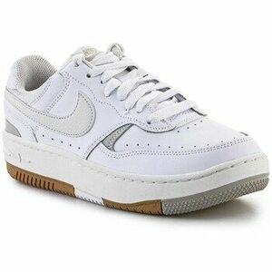 Rövid szárú edzőcipők Nike Gamma Force kép