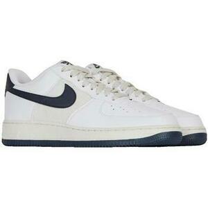 Divat edzőcipők Nike Air Force 1 '07 kép