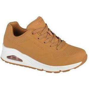 Divat edzőcipők Skechers Baskets Uno-Stand On Air beige kép