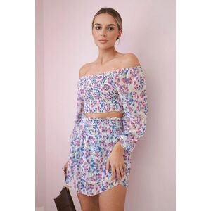 Set with beige flowers kép